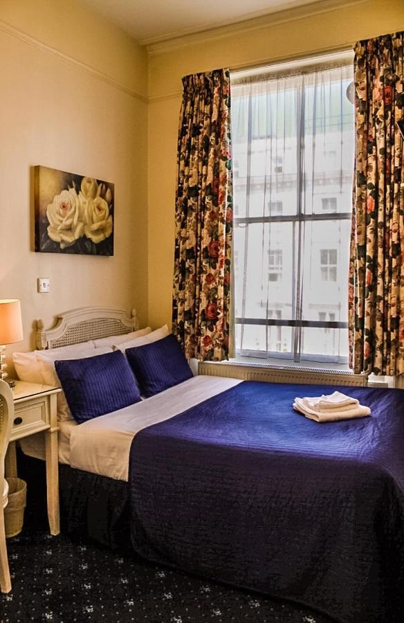 Blades Hotel Лондон Екстериор снимка