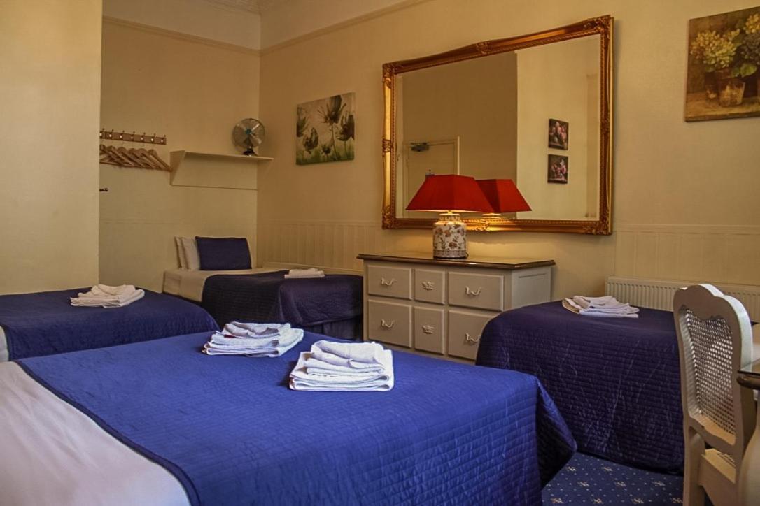 Blades Hotel Лондон Екстериор снимка