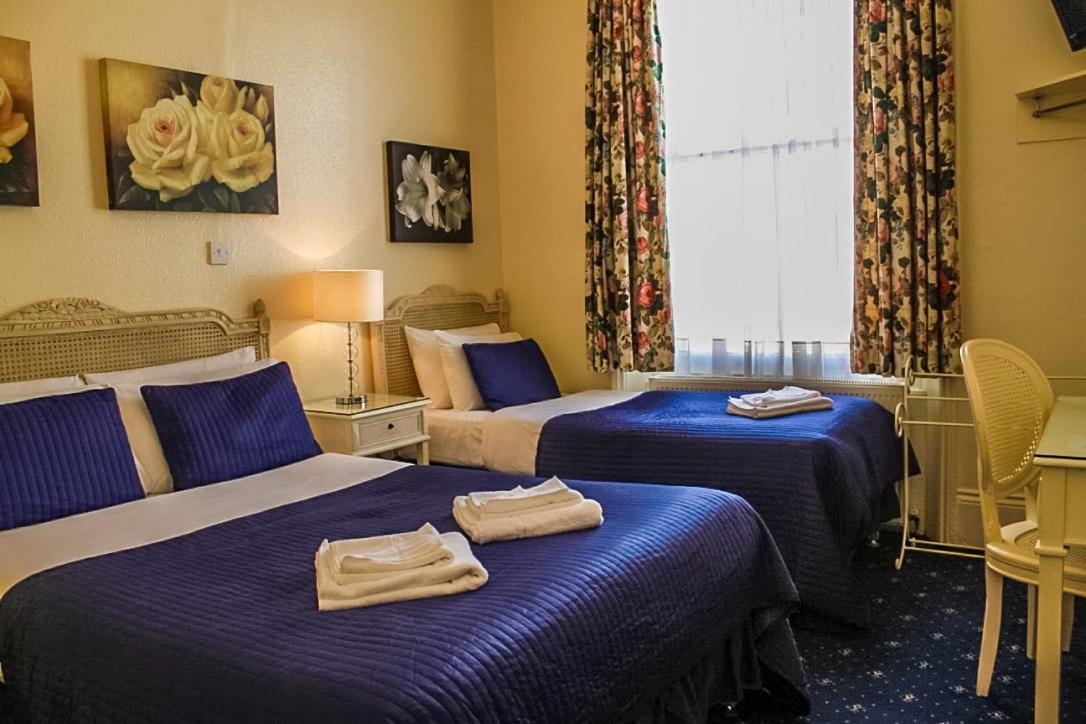 Blades Hotel Лондон Екстериор снимка