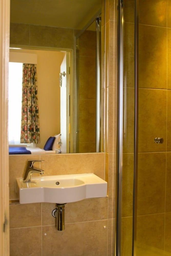 Blades Hotel Лондон Екстериор снимка